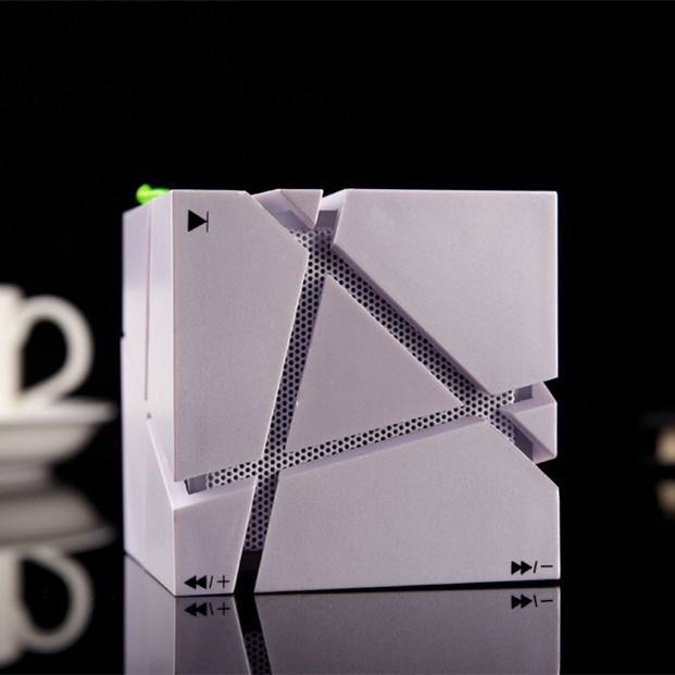 Loa bluetooth Không Dây Hình Khối Lập Phương Nhiều Màu Sắc Sáng Tạo