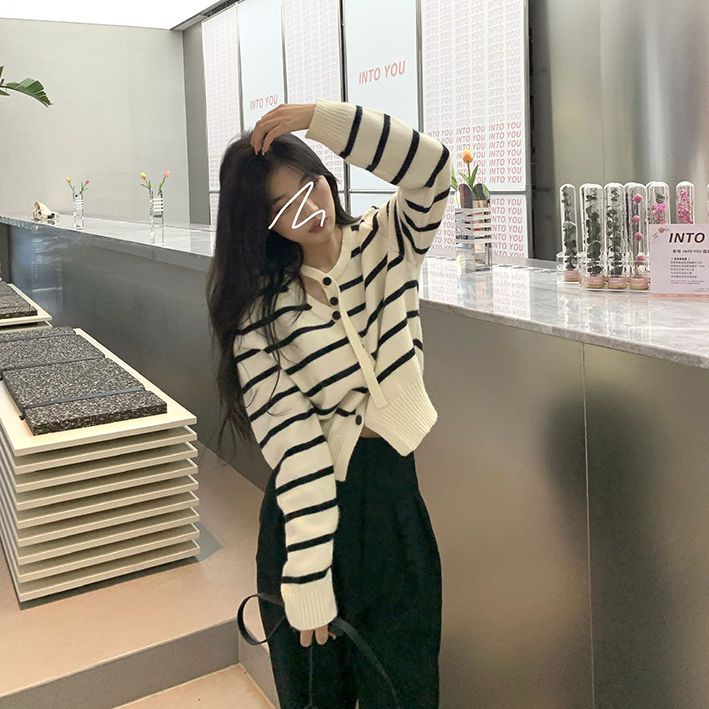 Áo Khoác Cardigan Dệt Kim Tay Dài Kẻ Sọc Màu Xanh Lá Phong Cách Retro Mới Cho Nữ