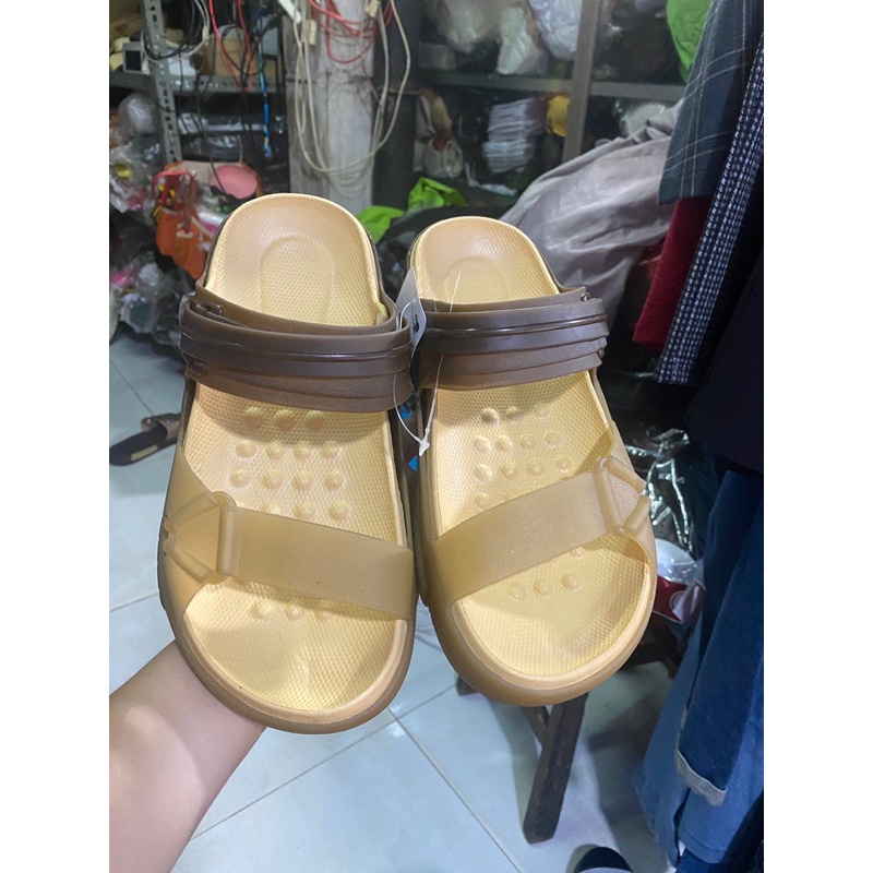 DÉP NHỰA QUAI NGANG NAM QUAI HAI MÀUE. MỀM size 40-44