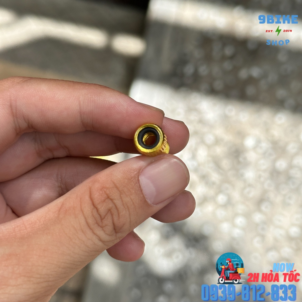 Đầu vòi bơm, đầu chuyển đổi van xe đạp sang van xe máy,van pháp sang van mĩ,bằng nhôm - GIÁ 1 CÁI - MÀU VÀNG
