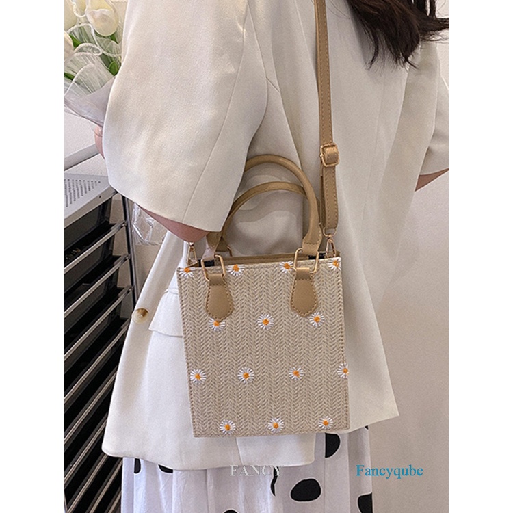 Túi cói Bằng Rơm Đính Ngọc Trai Thời Trang Dành Cho Nữ