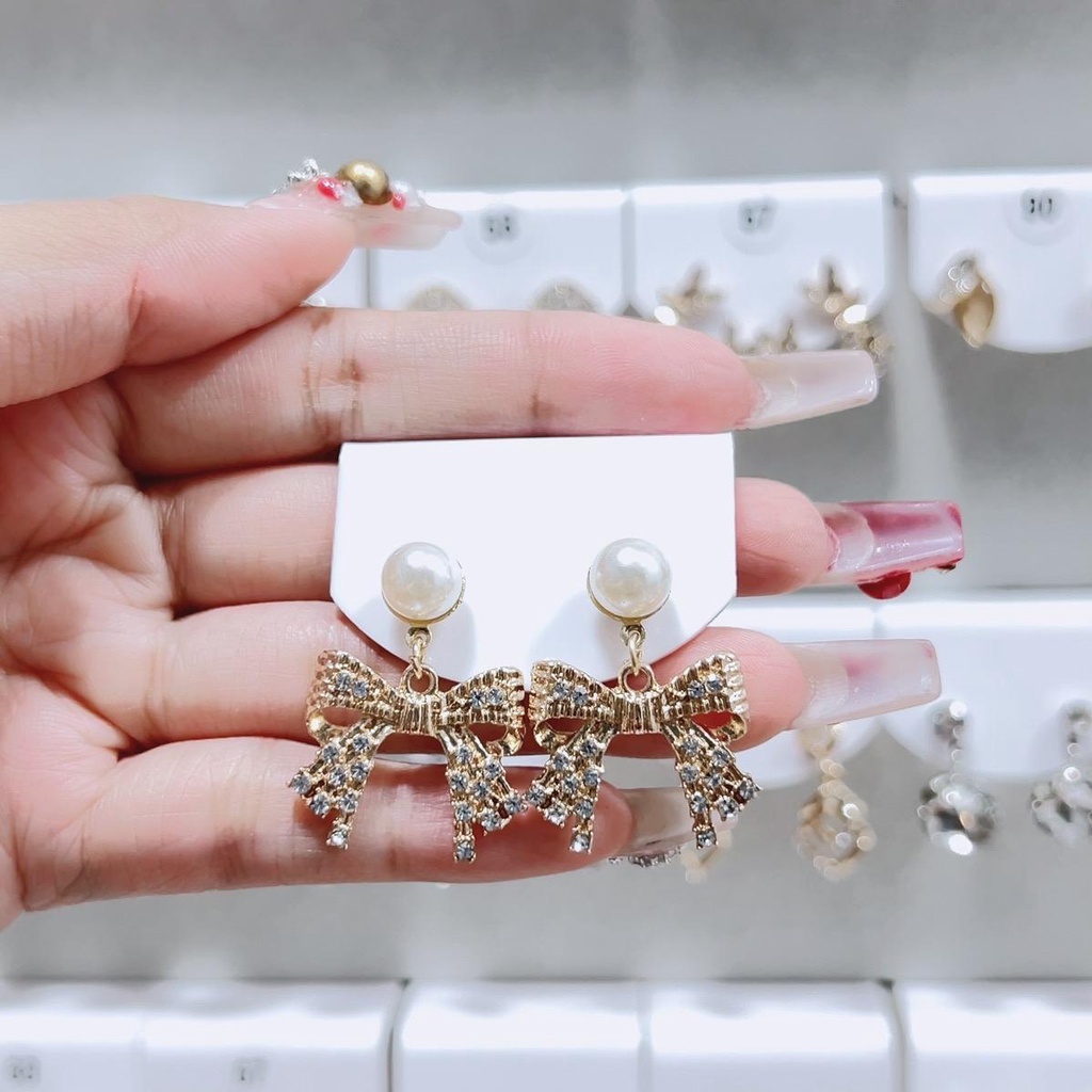 Bông tai hình chiếc nơ nhỏ nhắn , khuyên tai phong cách hàn quốc cá tính sang chảnh