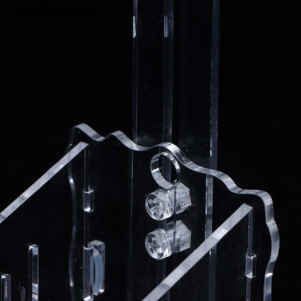 1 Bể Cá Nhựa Acrylic Có Giác Hút Tiện Lợi