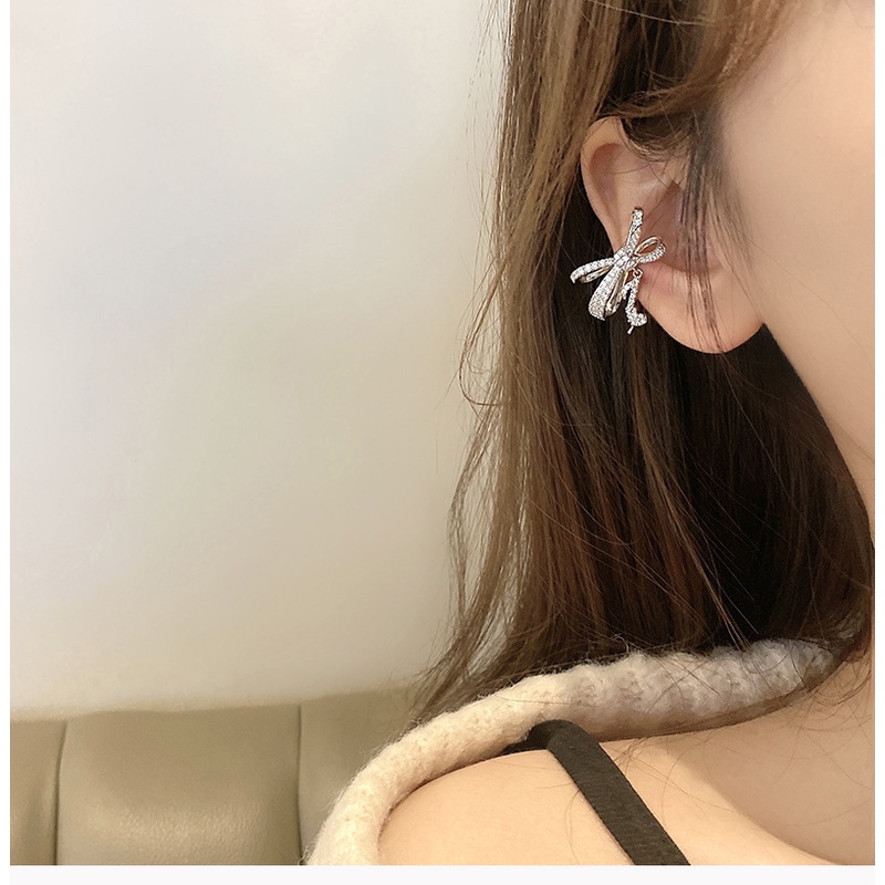 Bông Tai Dạng Kẹp Không Cần Xỏ Lỗ Hình Nơ Đính Đá Kim Cương Toàn Diện Thời Trang Cho Nữ