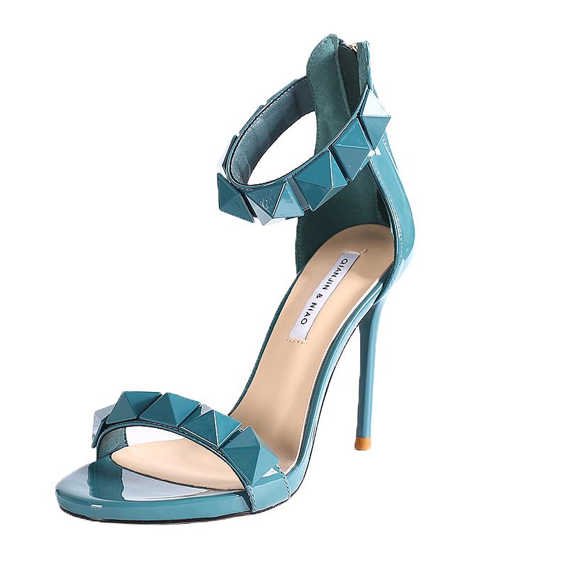 Sandal Cao Gót Một Dây Đính Đinh Tán Phong Cách Mới Mùa Hè Cá Tính Niche
