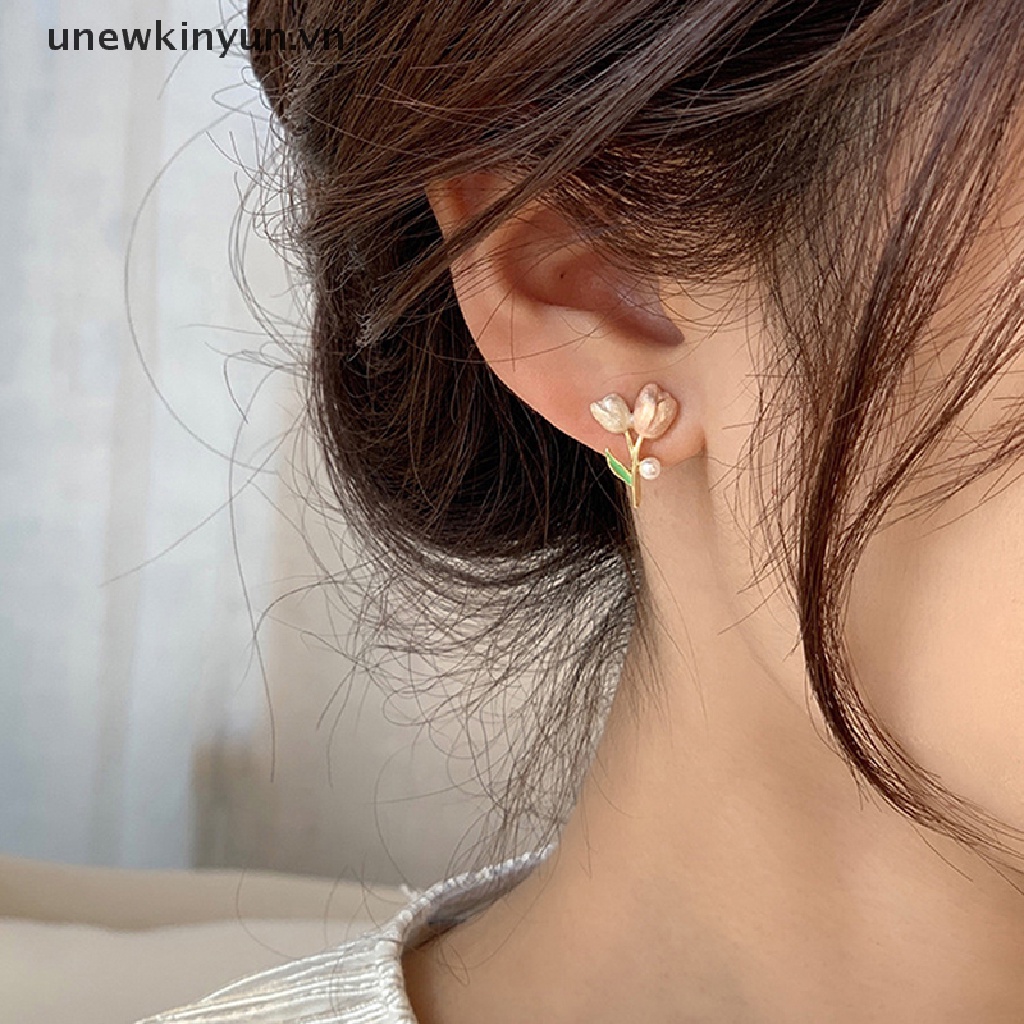 1 Cặp Bông Tai Hình Hoa Tulip Đính Ngọc Trai Dễ Thương Dành Cho Nữ