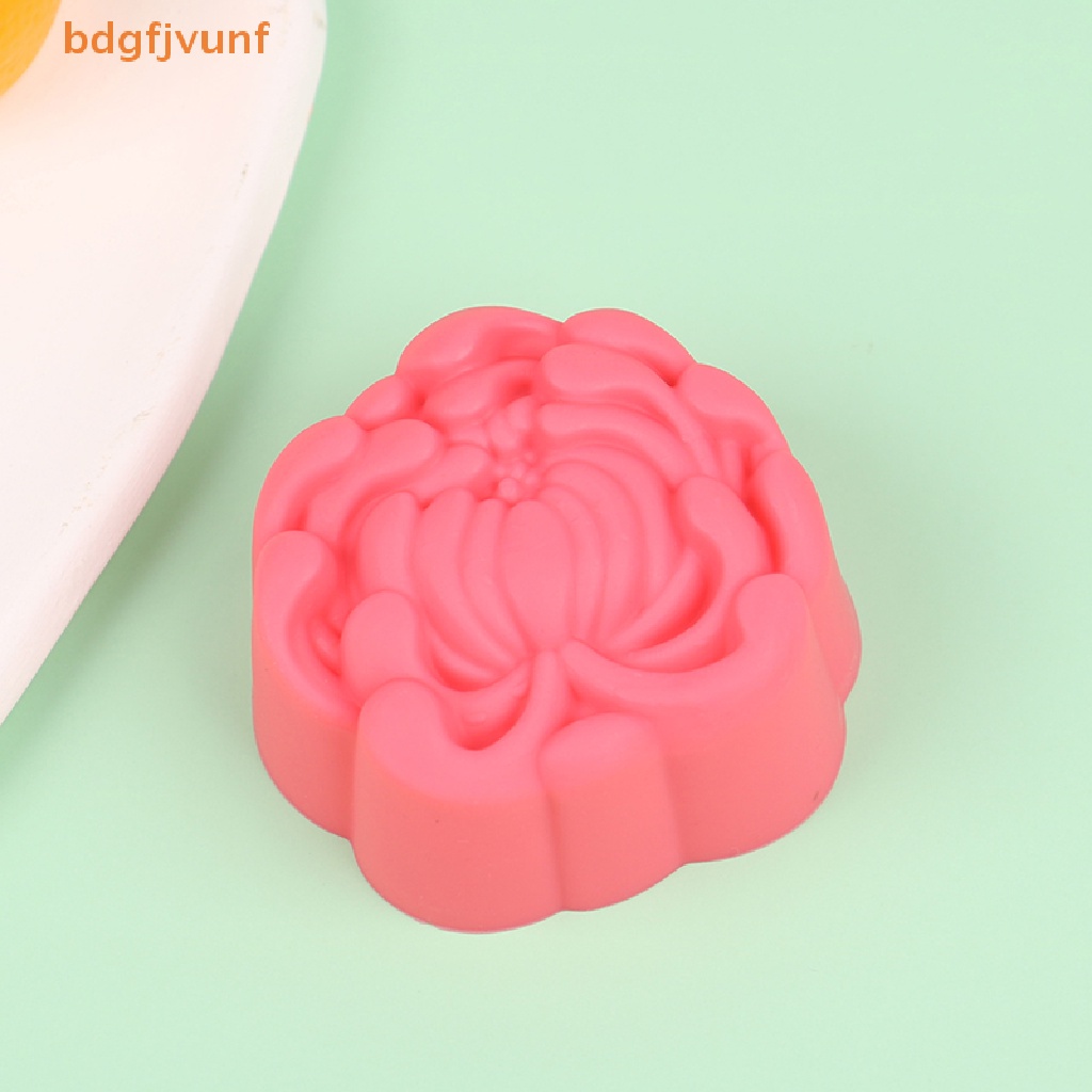 Set 12 Khuôn Silicon Làm Bánh Pudding Hình Hoa Cúc 5cm