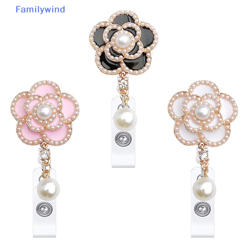 Familywind > Kẹp Giữ Thẻ ID Bảng Tên Có Thể Thu Vào Họa Tiết Hoa Đính Ngọc Trai