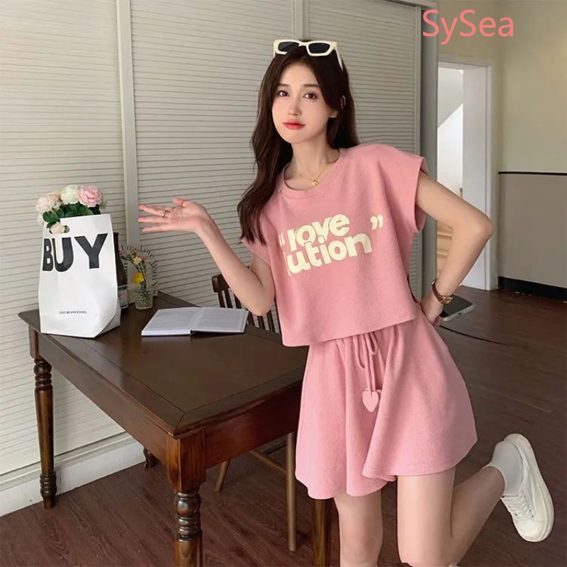 Set Áo Thun In Chữ Và Quần ngắn ống rộng Thời Trang Thể Thao Năng Động Cho Nữ