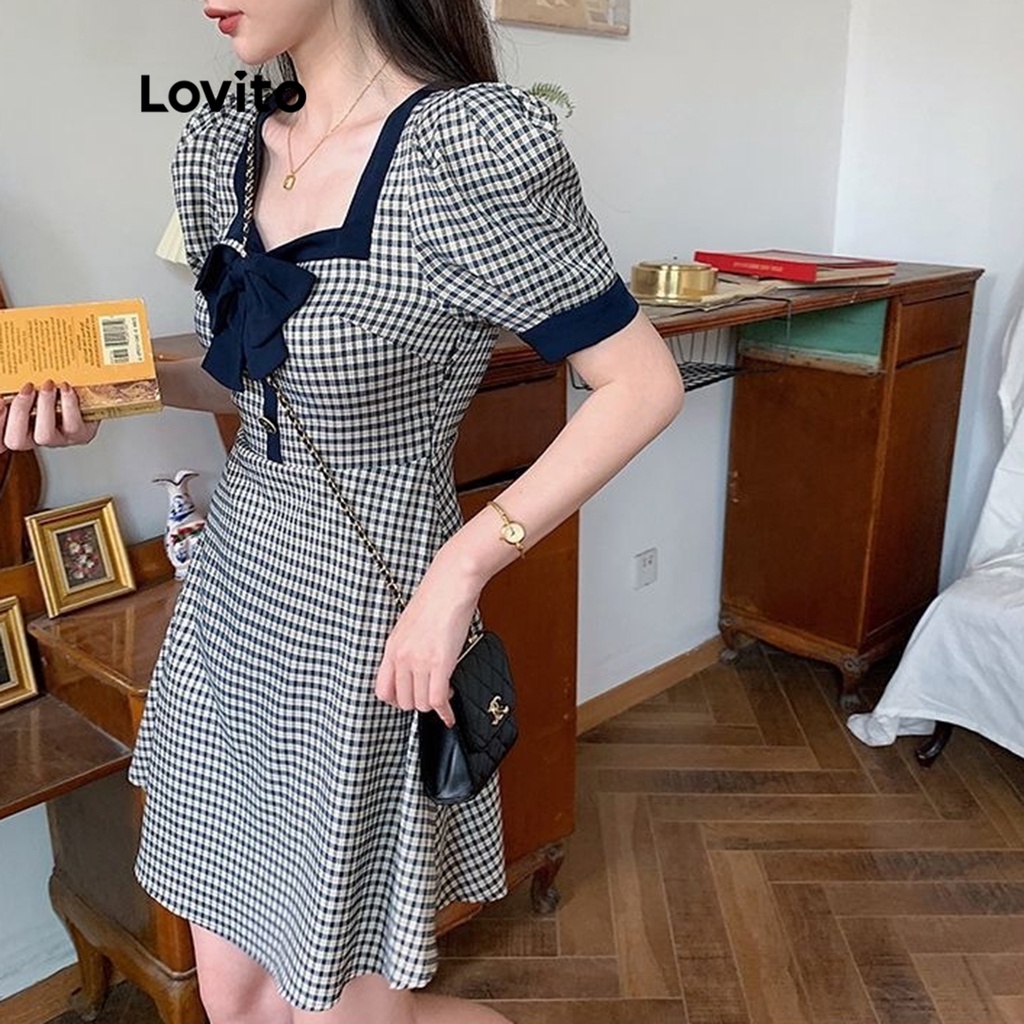 Đầm Lovito cổ vuông màu khối thắt nơ kẻ sọc phong cách cơ bản cho nữ LNE02029 (màu trắng và đen)