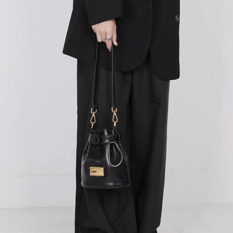 Túi Đeo Chéo Vai Thời Trang Cao Cấp Dành Cho Nữ