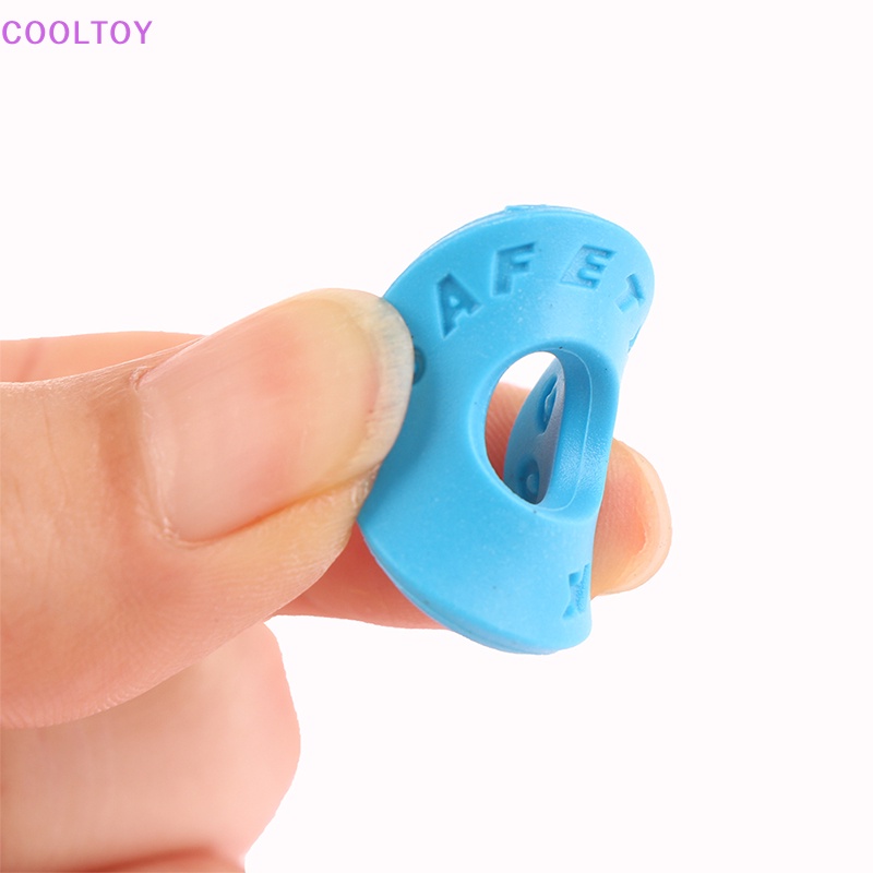 Bộ 2 Móc Khóa Dây Đeo Đàn Guitar Bằng Cao Su Mềm Chống Trượt