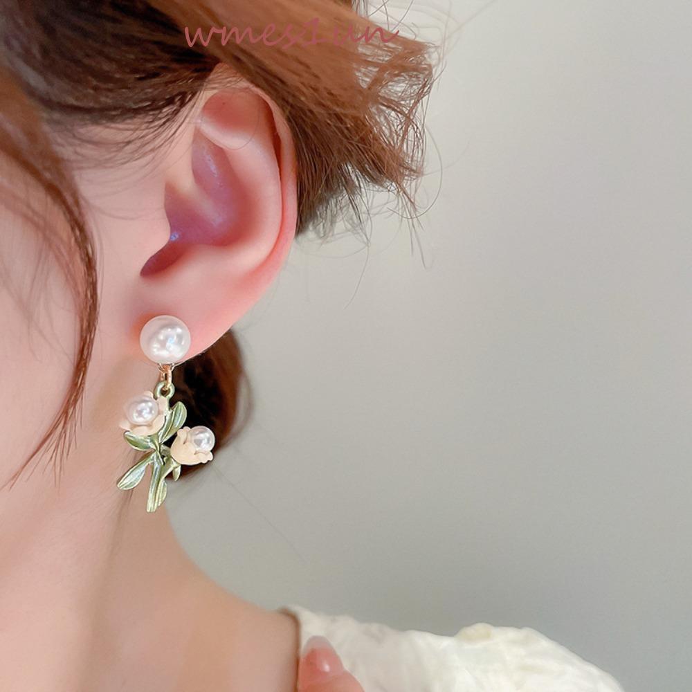 Khuyên Tai Hợp Kim WMES15H Họa Tiết Hoa Nhỏ Xinh Thời Trang Hàn Quốc