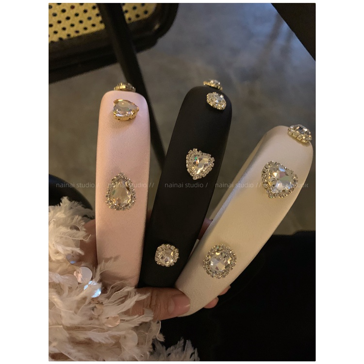 Băng Đô Vải Satin Đính Đá Hình Đầu Lâu Màu Hồng Xinh Xắn