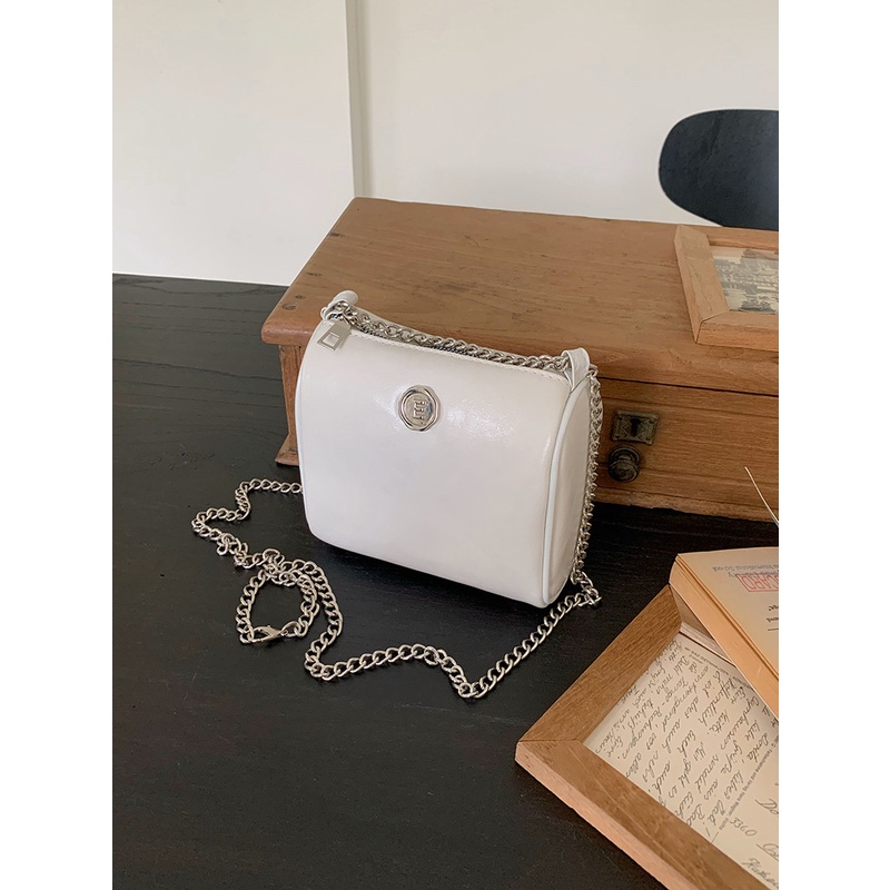 Túi Xách mini Hình Vuông Màu Bạc Phong Cách Thời Trang Mới 2023 Dành Cho Nữ