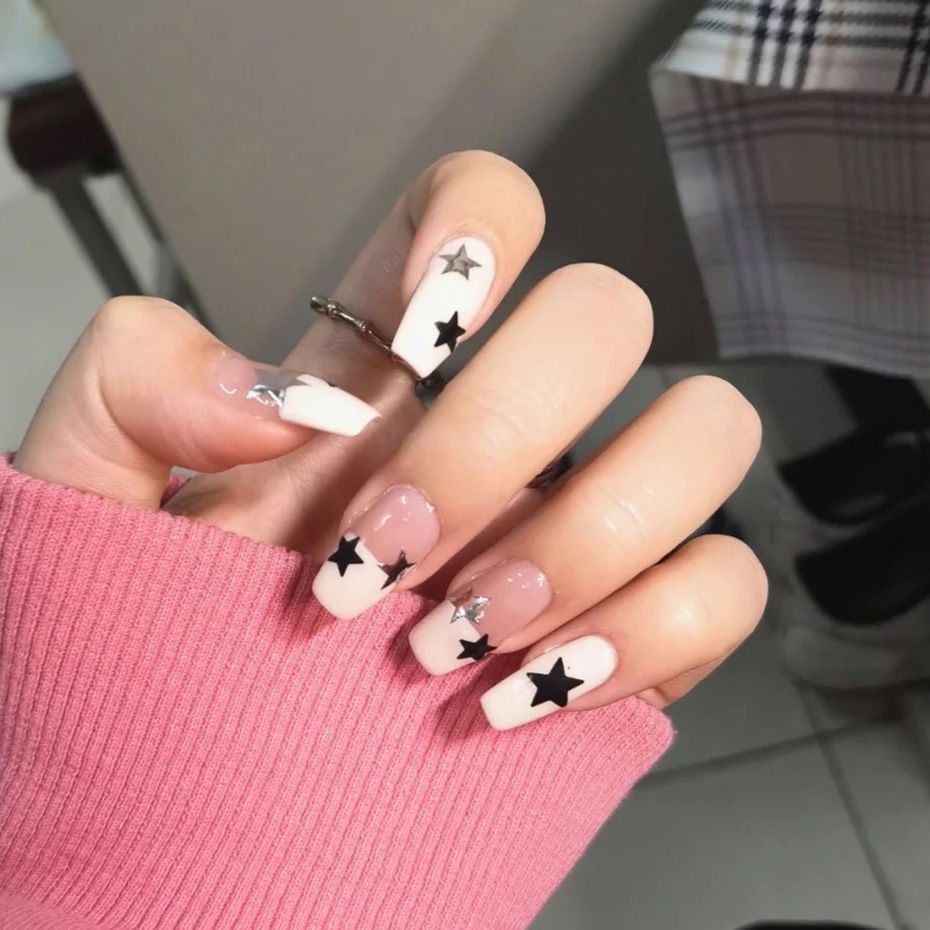 Sticker dán móng STZPRONAIL họa tiết ngôi sao năm cánh màu trắng đen thời trang