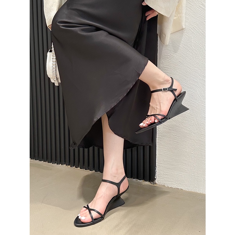 Giày Sandal Cao Gót Mùa Hè 2023 Quai Mảnh Hở Ngón Cài Khóa Đơn Giản Thoải Mái Hợp Thời Trang Cho Nữ