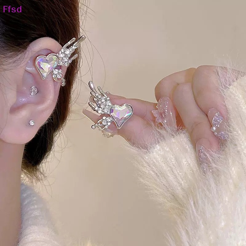 {Ffsd} Bông Tai Kẹp Vành Tai Hợp Kim Hình Trái Tim Nhiều Màu Sắc Đính Đá Pha Lê Phong Cách Punk Dễ Thương Thời Trang Cho Nữ *