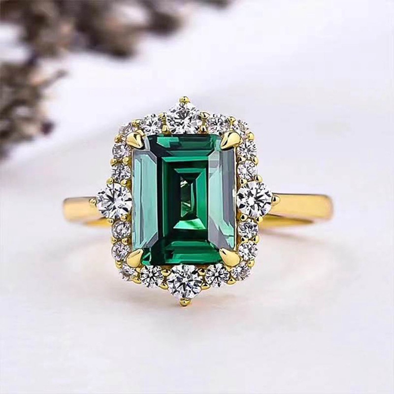 Nhẫn Đính Đá Zircon Hình Vuông Màu Vàng Sang Trọng Cho Nữ