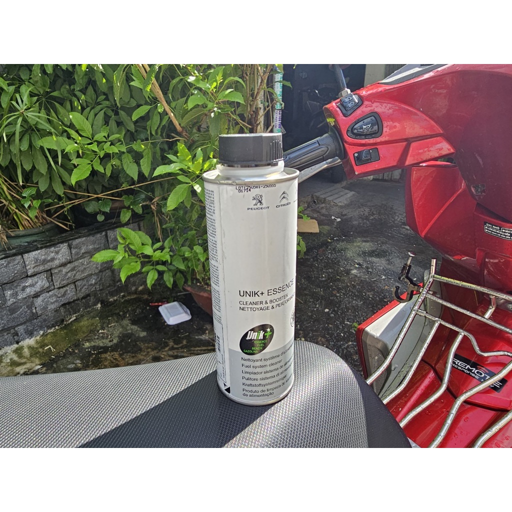 Phụ Gia Vệ Sinh Kim Phun Buồng Đốt PEUGEOT Unik Essence Cleaner 300ml