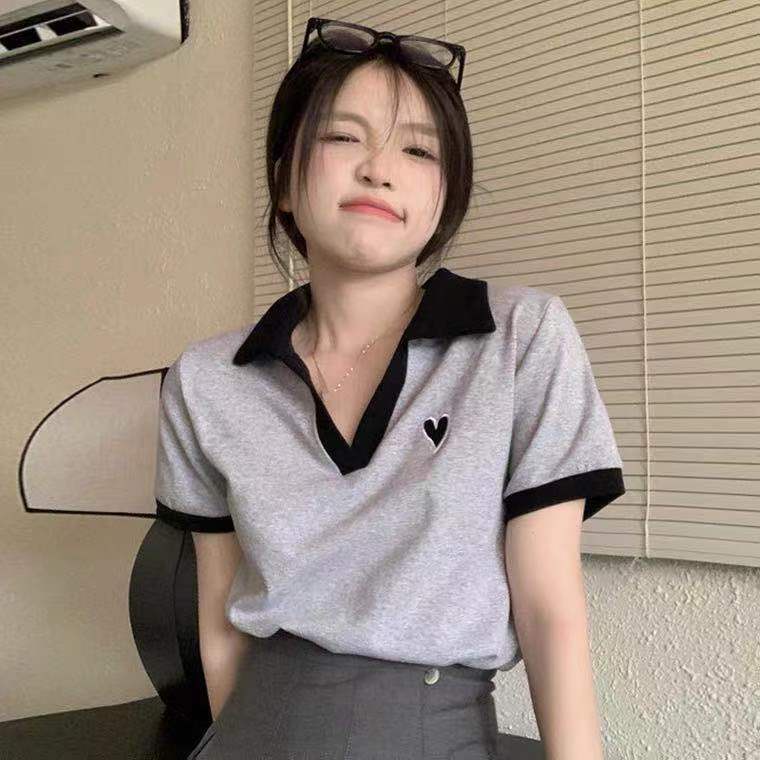 Áo Kiểu Cổ Chữ V Thêu Họa Tiết Trái Tim Phong Cách Retro Hàn Quốc