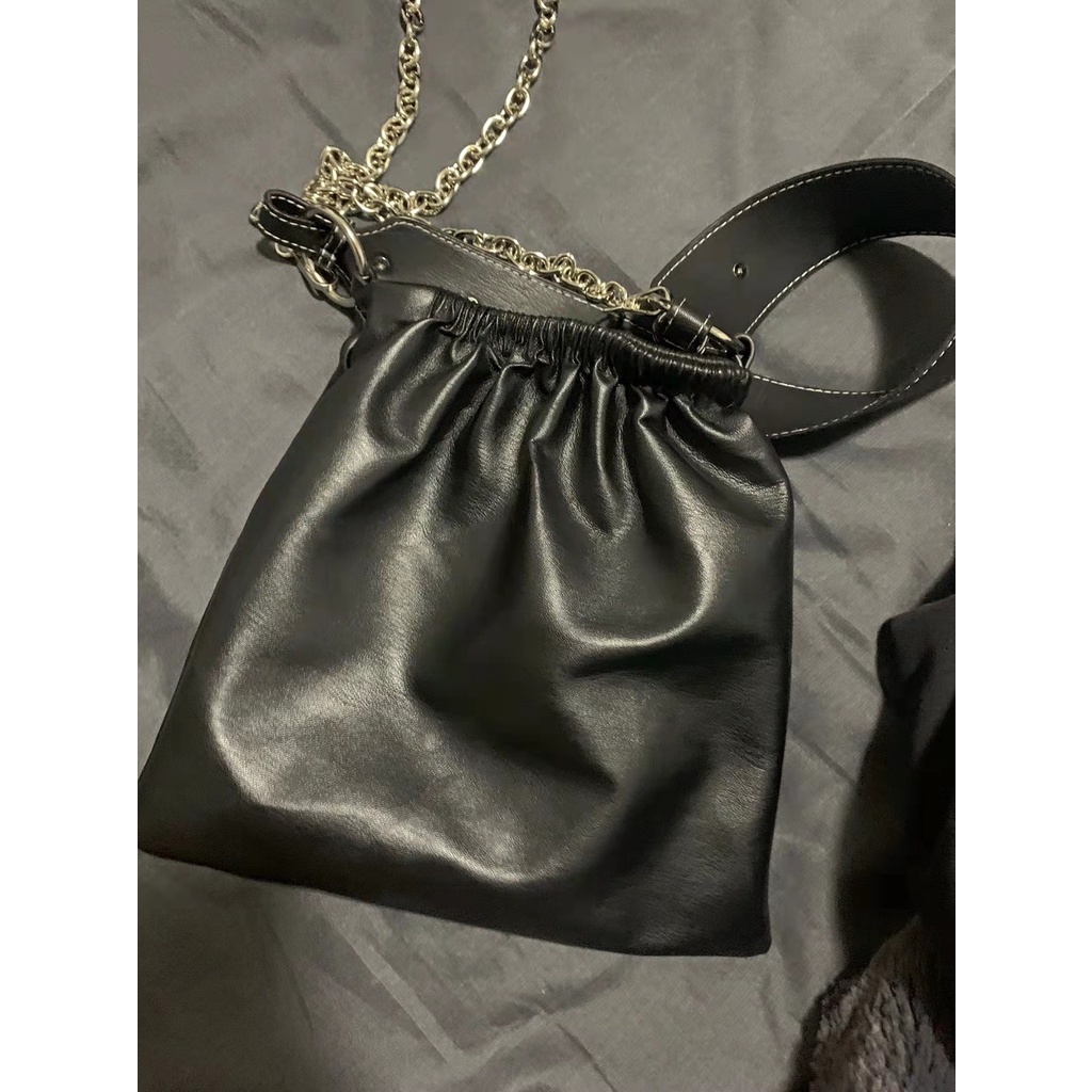 Túi Xách Xếp Ly Phối Dây Xích Đeo Vai Cá Tính Cho Nữ