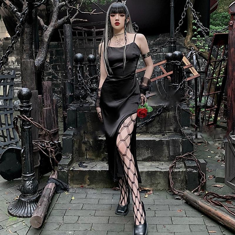 Set Đầm 2 Món Sát Nách Màu Đen Xẻ Tà Phối Tua Rua Và Áo Khoác Ren Tay Ngắn Thời Trang Cho Nữ