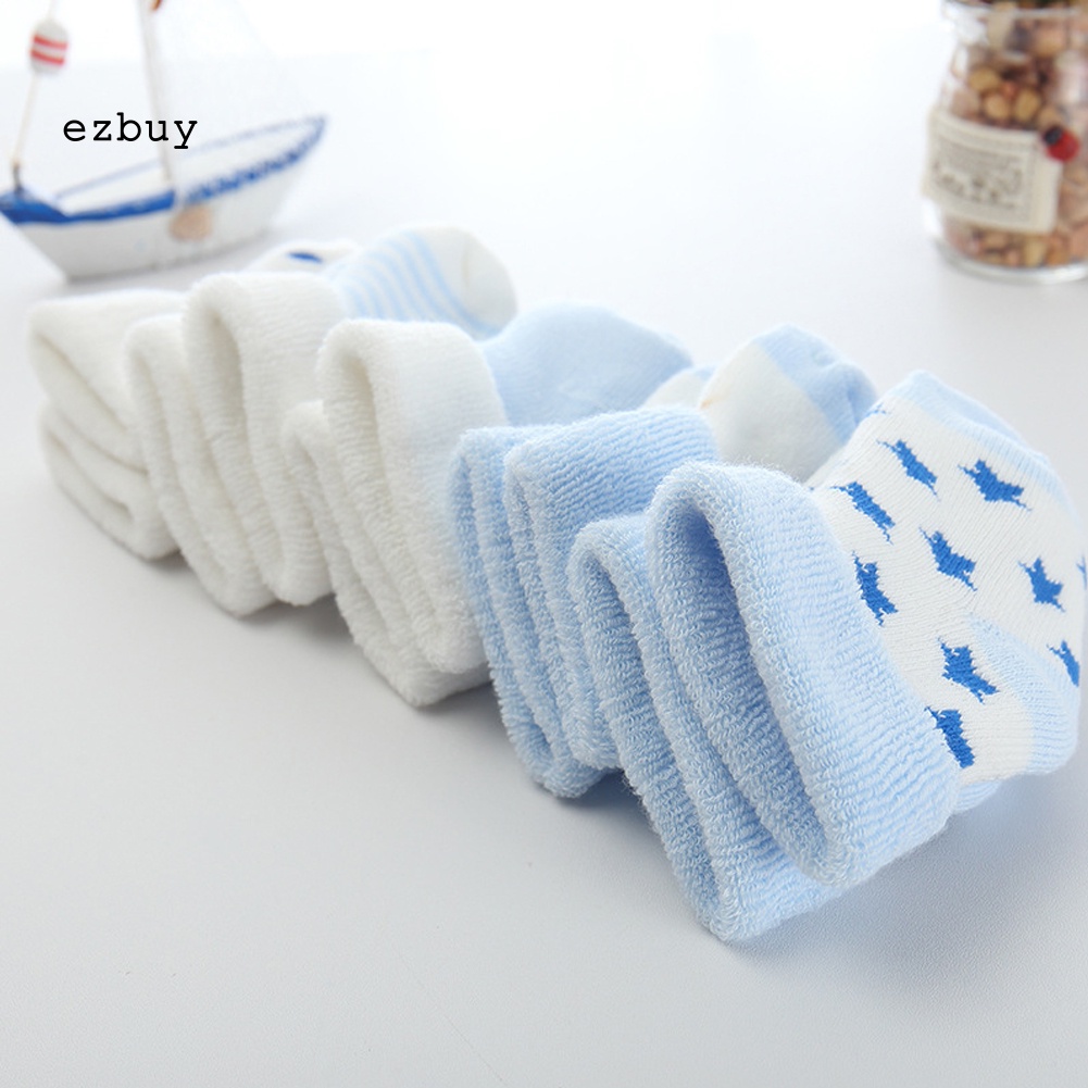 Set 5 Đôi Tất Dày Giữ Ấm Mùa Đông Chống Trượt In Họa Tiết Chấm Bi / Ngôi Sao Cho Bé