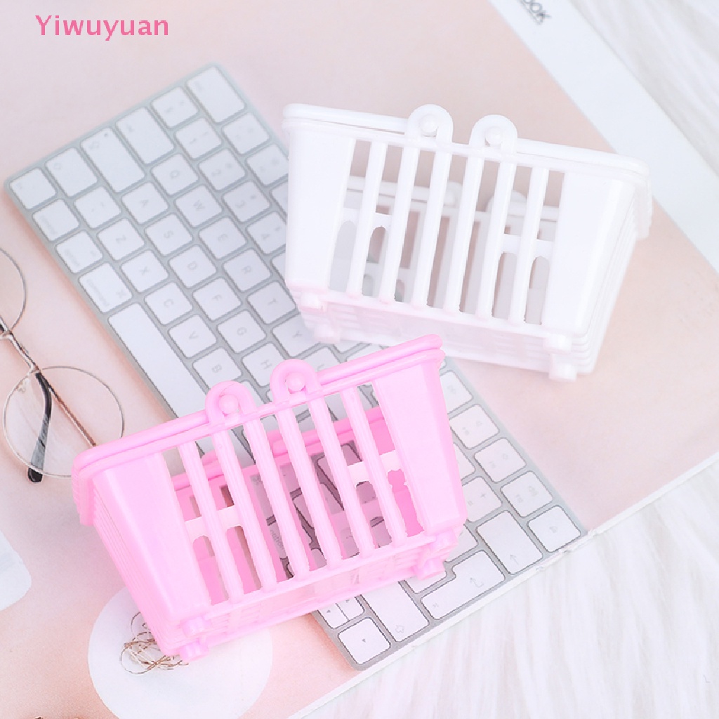 Bộ 2 Giỏ Mua Sắm Đồ Chơi Mini Cho Nhà Búp Bê Mới