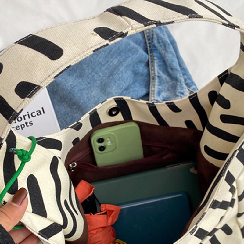 Túi tote Vải canvas Cỡ Lớn In Họa Tiết Ngựa Vằn Màu Tương Phản Thời Trang Cho Nữ