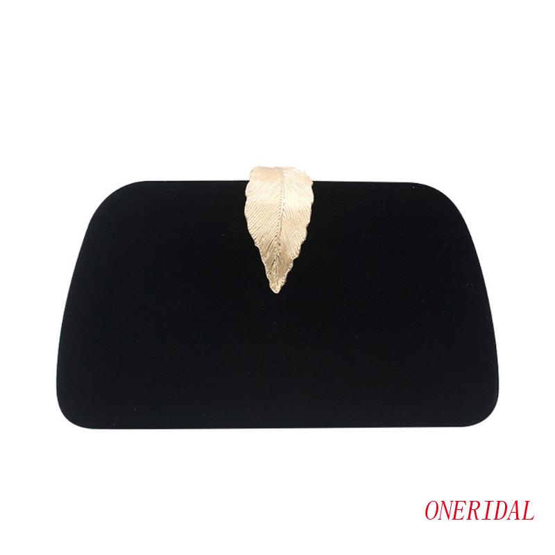 Ví Cầm Tay Bằng Nhung Phối Dây Xích Thời Trang Dành Cho Nữ