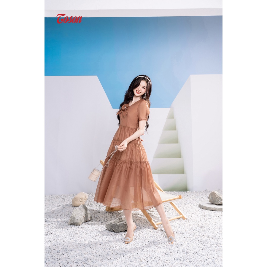 Đầm tơ nâu nhún 3 tầng, cổ đính hoa cuốn thủ công Limitted 44038N83 Toson