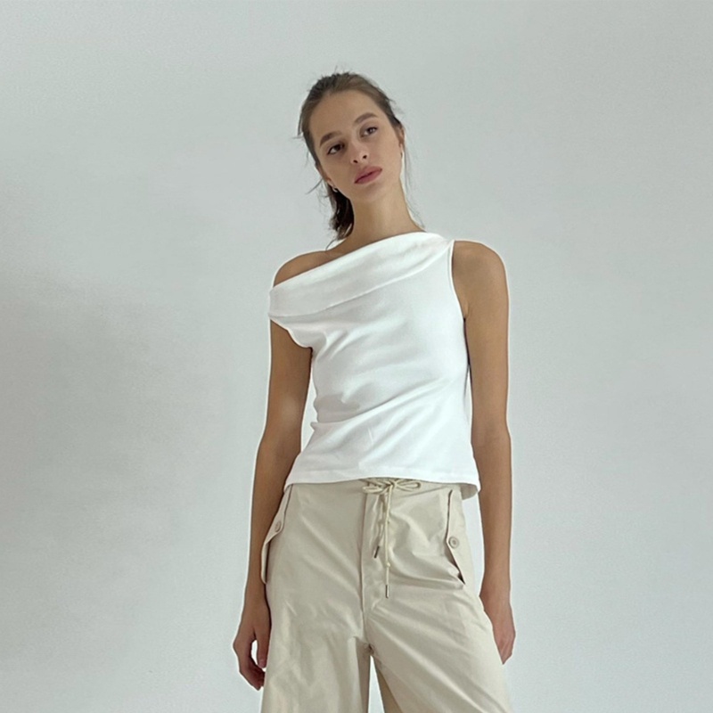 Áo Thun Nữ Cộc Tay Lệch Vai Màu Trơn Thời Trang