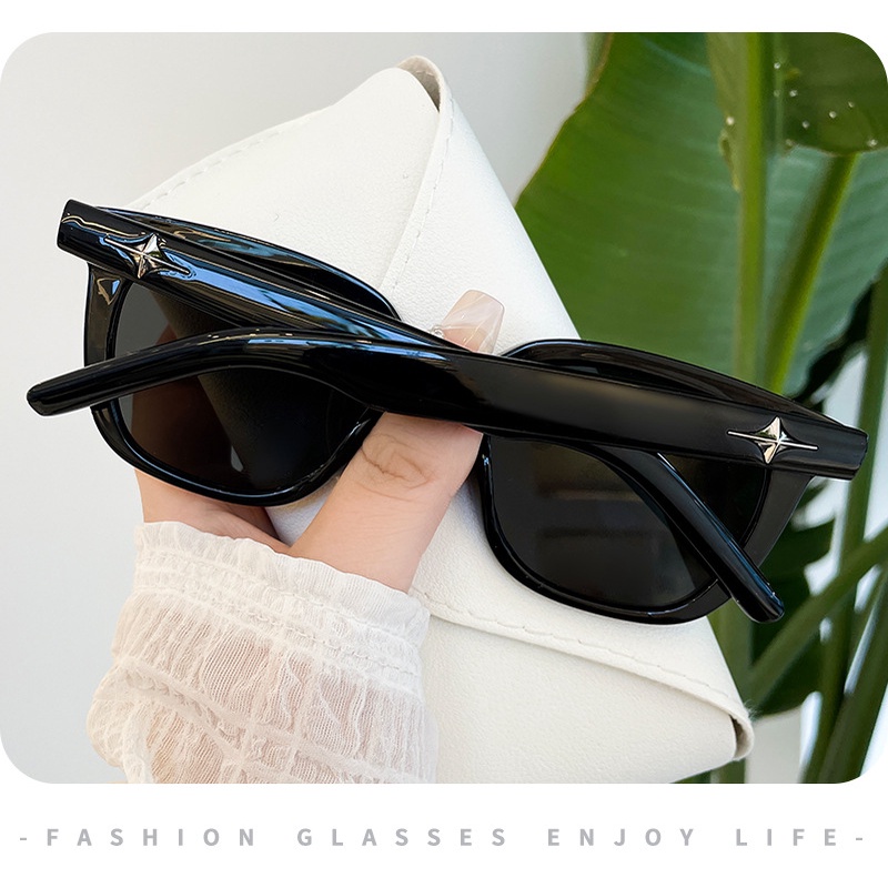 Kính Mát Chống Tia UV Thời Trang Mới Cho Nam Nữ