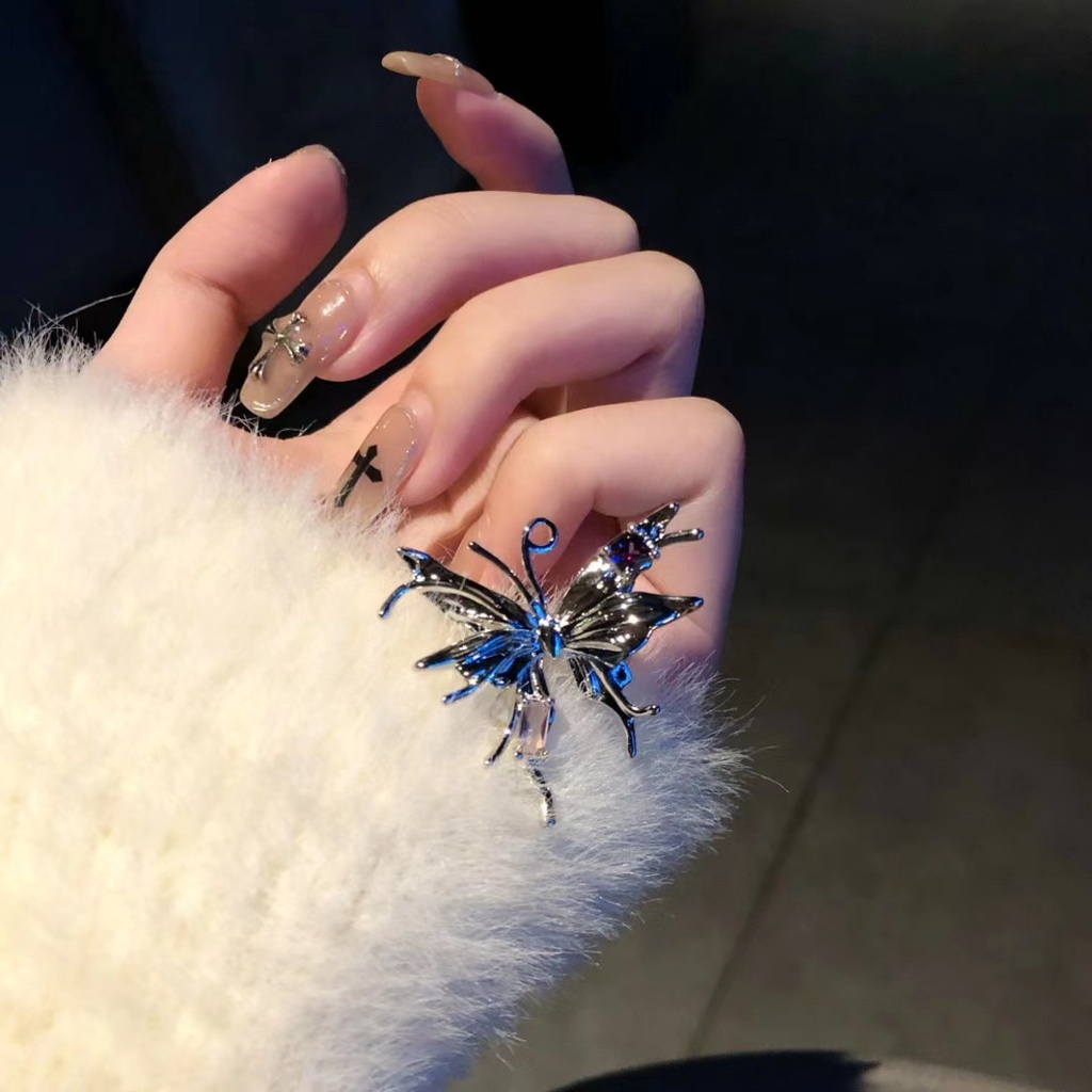 Nhẫn Kim Loại Dạng Lỏng Đính Đá Nhiều Màu Hình Bướm Thời Trang Cá Tính Cho Nữ