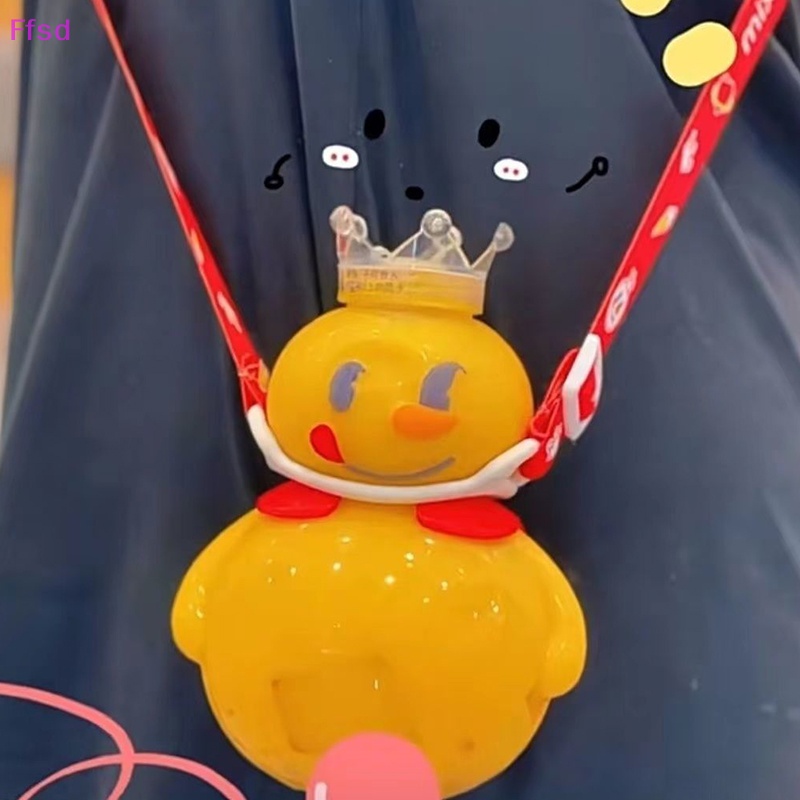 Bình Nước Hình Người Tuyết Dễ Thương 700ml