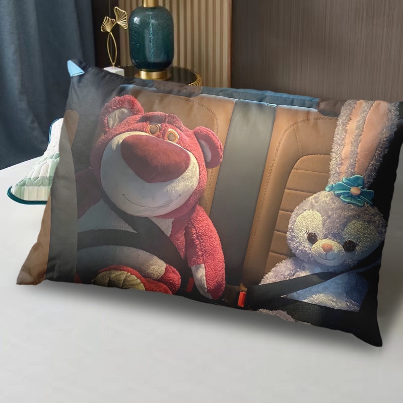 Bộ Gối Ngủ Kèm Ruột Gối Hình Gấu Dâu Tây Disney Dễ Thương Cho Bé Gái