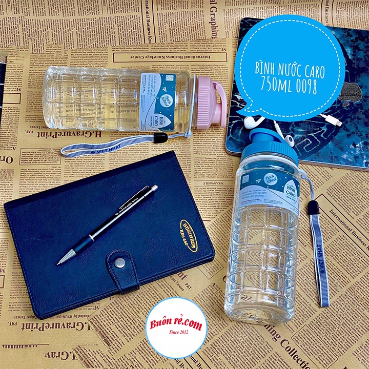 Bình nước học sinh kẻ caro 550ml/750ml/900ml Việt Nhật , Bình đựng nước thể thao có quai dù treo -Buôn rẻ