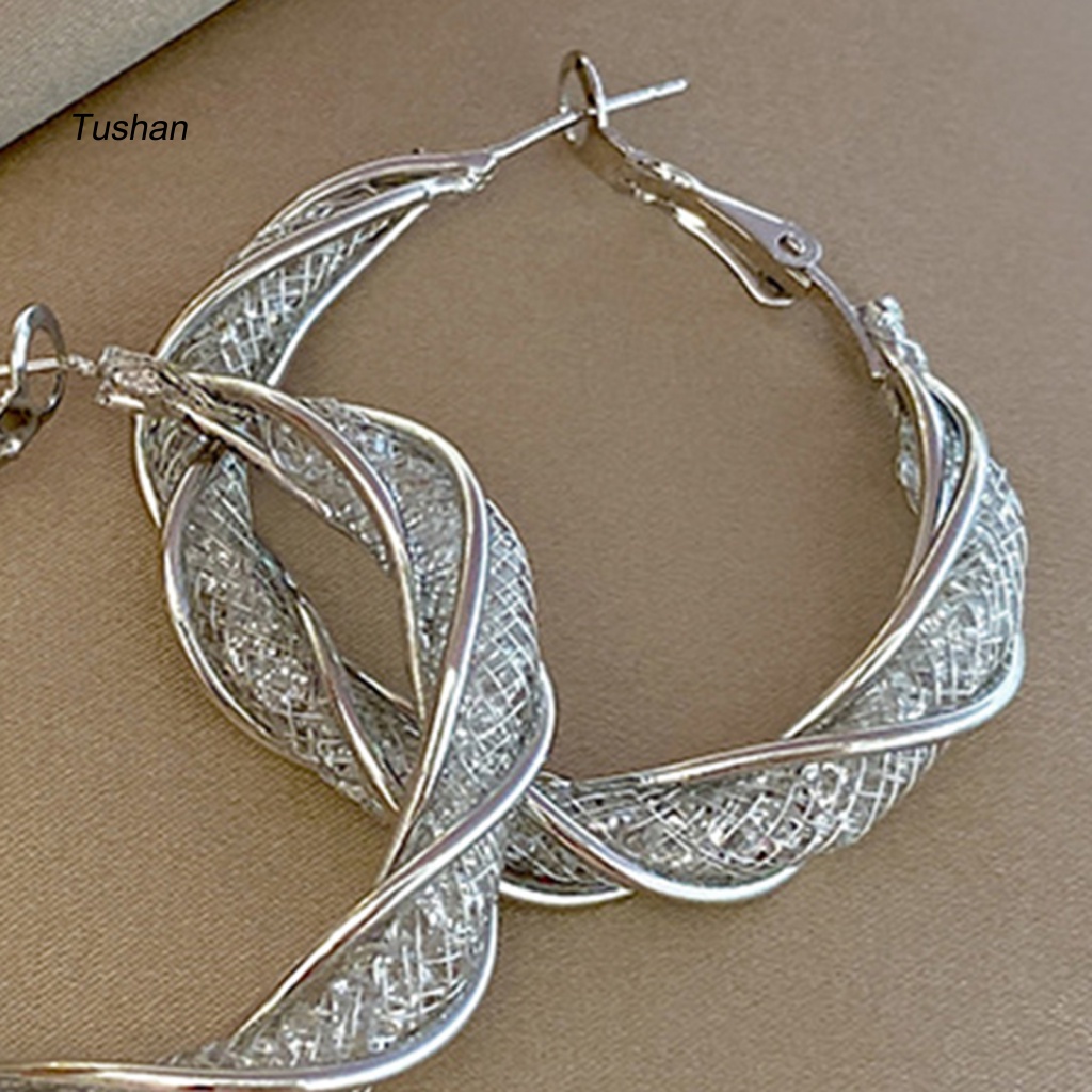 1 Đôi Bông Tai Tròn Dạng Xoắn Bằng Kim Loại Thời Trang