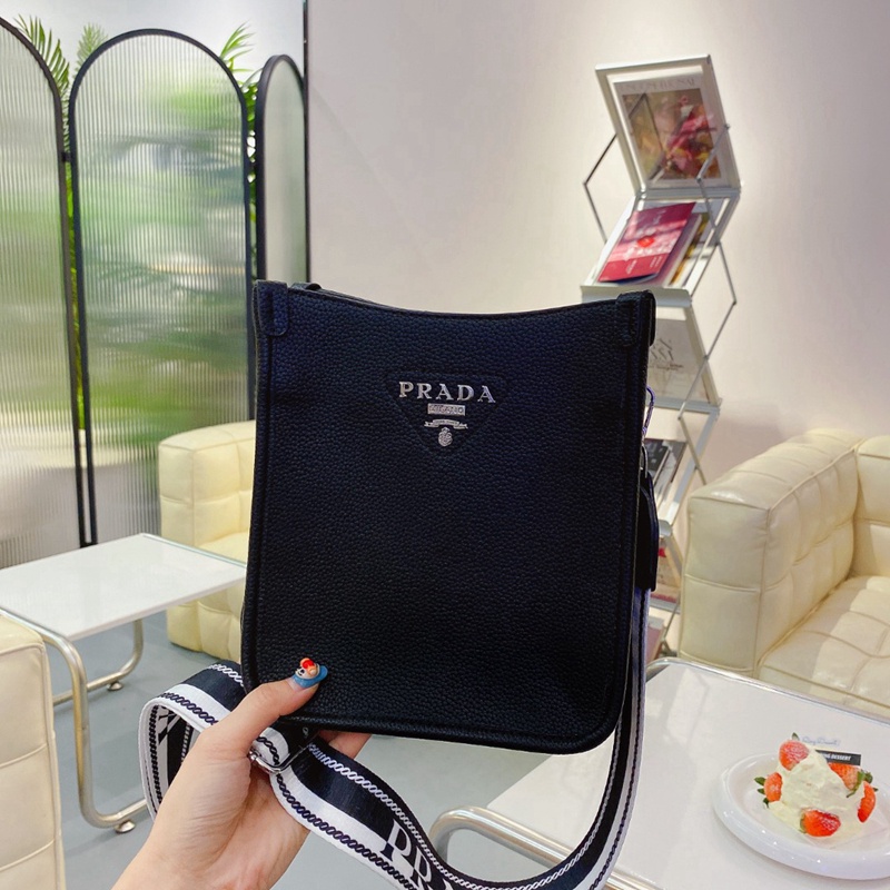 #VALENTINO9780 Túi Xách Dây Xích Đeo Vai Thêu Họa Tiết Nhiều Màu Sắc Cho Nữ