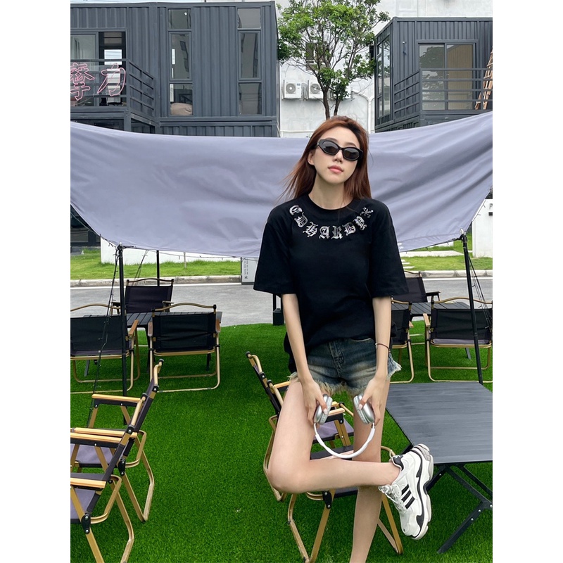 Áo Thun Cổ Tròn Tay Ngắn Đính Đá Thời Trang Xu Hướng Mới Nhất Rt7W4