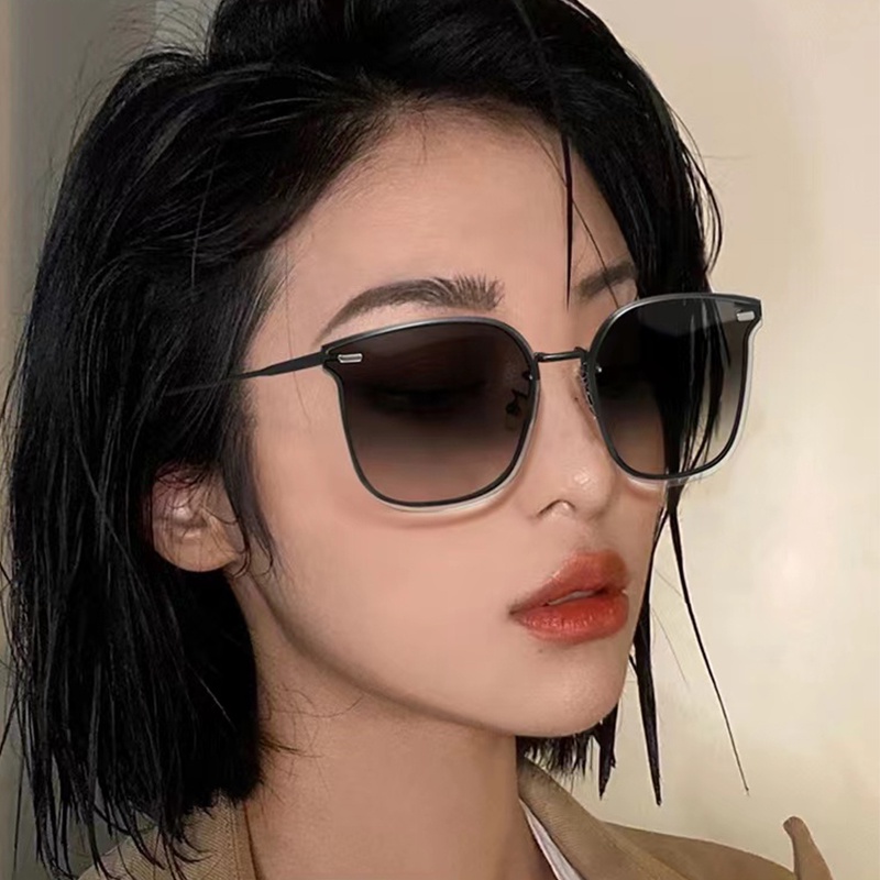 (KIQI-FASHION) COD Kính Mát Gọng Vuông Kim Loại Chống Tia UV Thời Trang Cho Nam Nữ