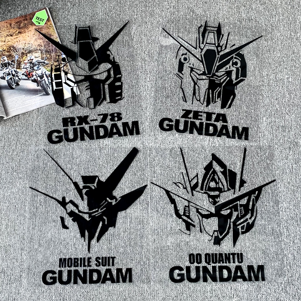 Sticker Dán Trang Trí Kính Chắn Gió Xe Hơi Hình GUNDAM Mobile Suit Nhật Bản