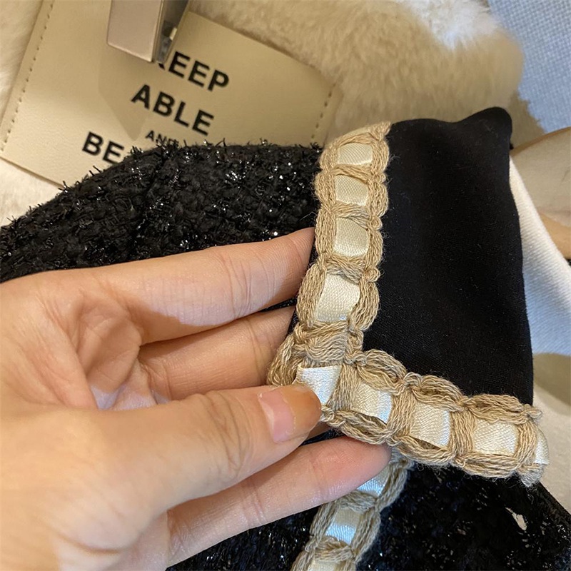 Bộ Áo Khoác + Chân Váy Ngắn Dày Dặn Giữ Ấm Mùa Đông Cho Bé Gái