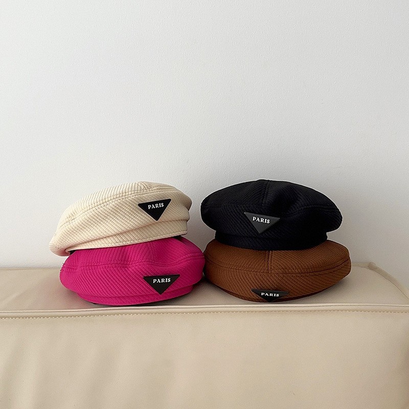 New kids beret british vintage triangle letter label baby painter hat trend trẻ em đa năng mũ bí ngô