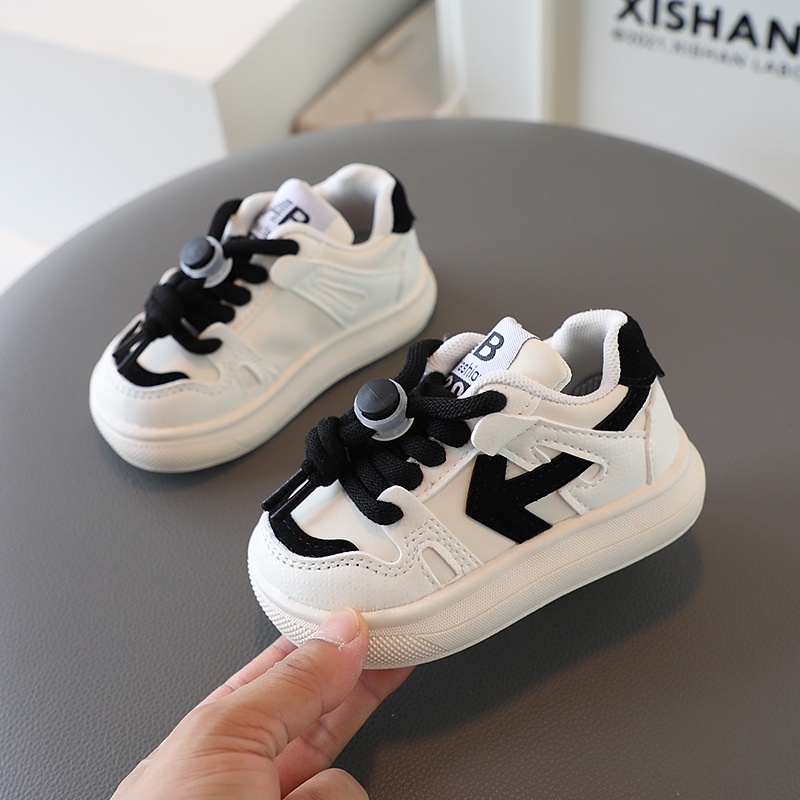 Giày Thể Thao Đế Mềm Chống Trượt Thoáng Khí Thời Trang Cho Bé