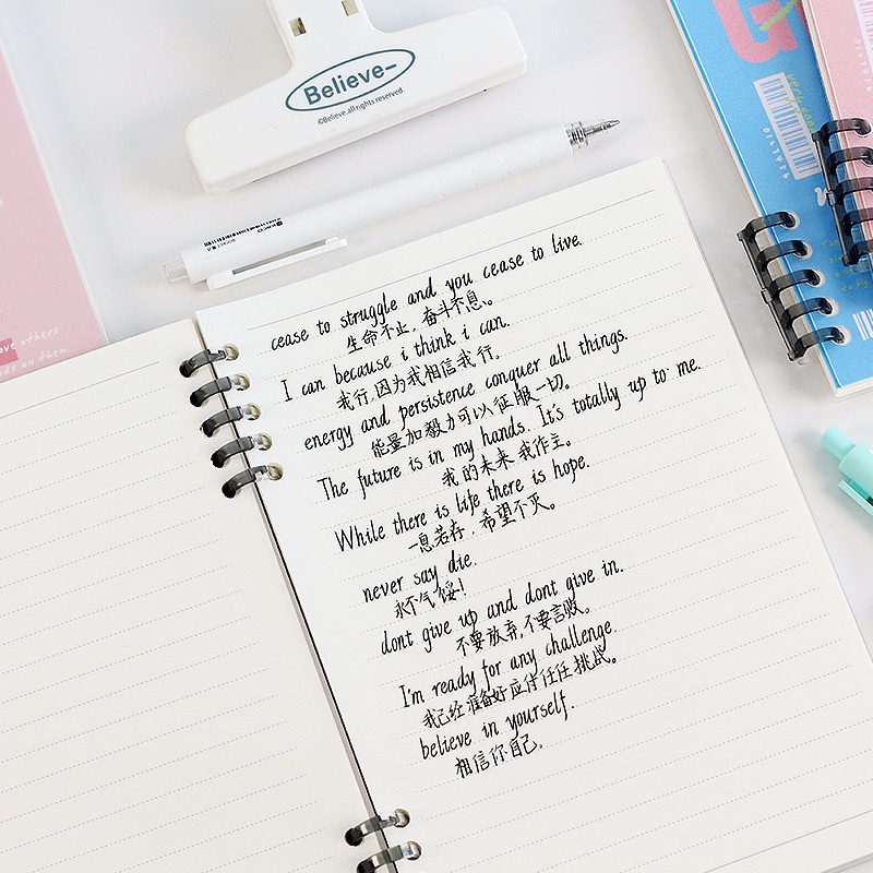 Sổ còng 2 đầu B5 120 trang kẻ ngang nét đứt Never give up S24, binder nhựa có thể refill bìa trong suốt