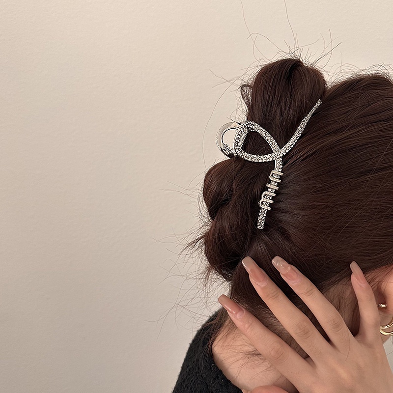 Kẹp Tóc Cá Mập Lớn Đính Đá Chữ Cái Thanh Lịch Cao Cấp Mới