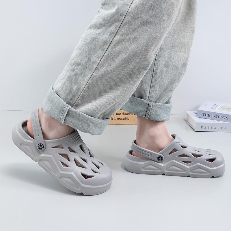 Xăng đan Nhựa Eva Đế Mềm Dày Đục Lỗ Thoáng Khí Thời Trang Đi Biển Cho Nam Và Nữ