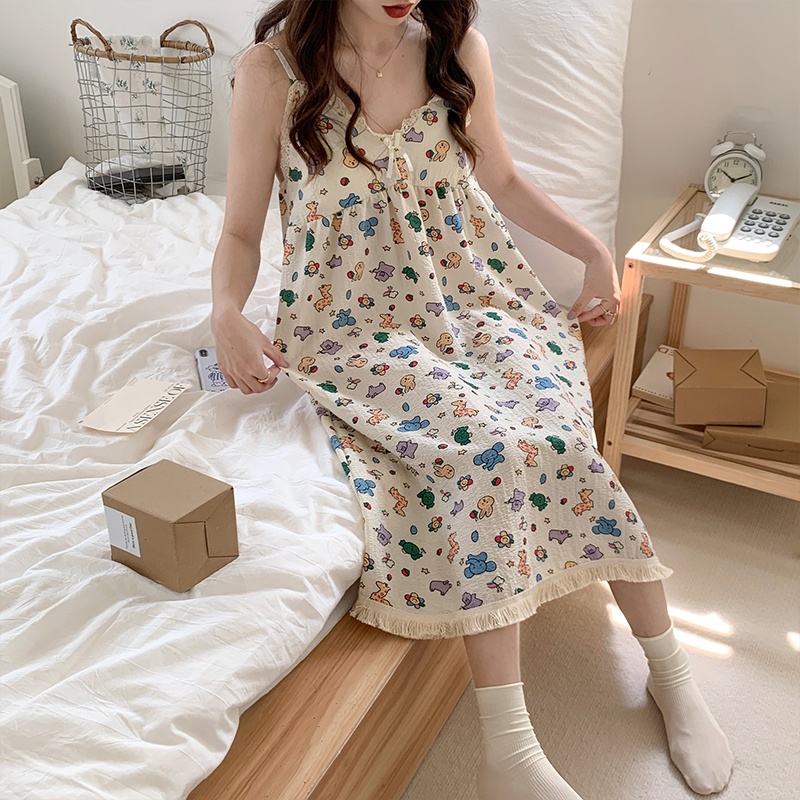 Đầm Ngủ Hai Dây Phối Ren Mỏng Nhẹ Cổ Chữ V In Họa Tiết Hoạt Hình Phong Cách Cổ Điển Thời Trang Mùa Hè Quyến Rũ Cho Nữ